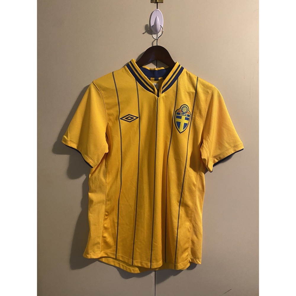 SWEDEN 2012 2013 HOME FOOTBALL SHIRT SOCCER JERSEY UMBRO sz Small MEN